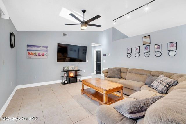 1260 Monument Avenue SE, Palm Bay, FL 32909