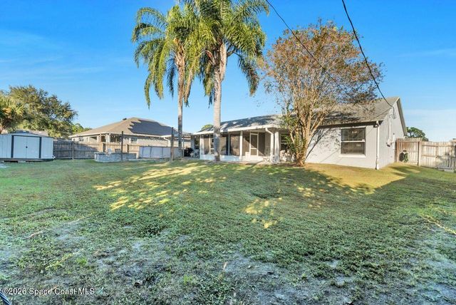 1260 Monument Avenue SE, Palm Bay, FL 32909