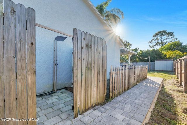 1260 Monument Avenue SE, Palm Bay, FL 32909