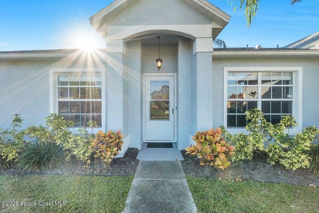 1260 Monument Avenue SE, Palm Bay, FL 32909