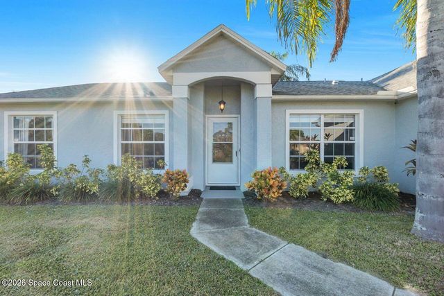 1260 Monument Avenue SE, Palm Bay, FL 32909