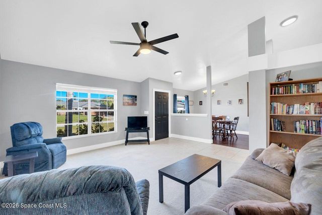 1260 Monument Avenue SE, Palm Bay, FL 32909