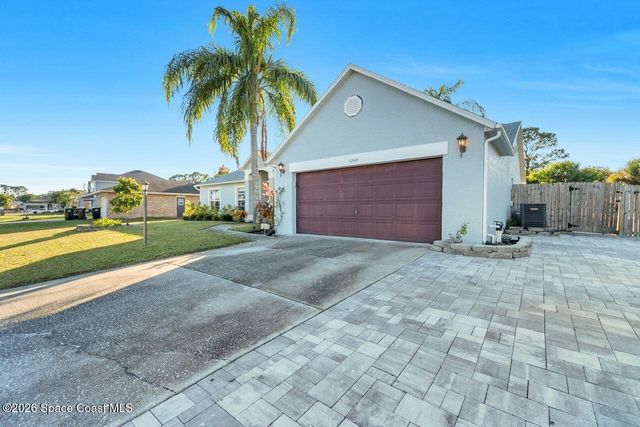 1260 Monument Avenue SE, Palm Bay, FL 32909