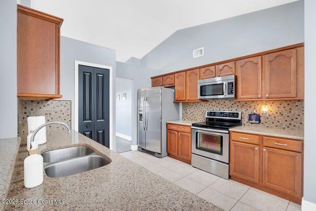 1260 Monument Avenue SE, Palm Bay, FL 32909