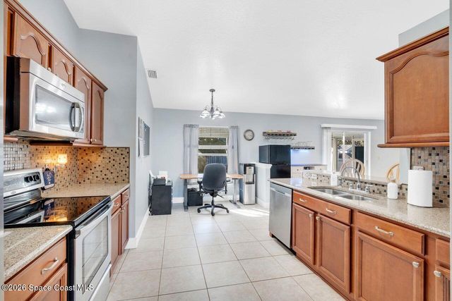 1260 Monument Avenue SE, Palm Bay, FL 32909