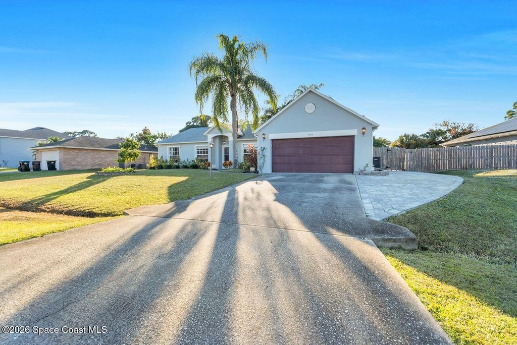 1260 Monument Avenue SE, Palm Bay, FL 32909