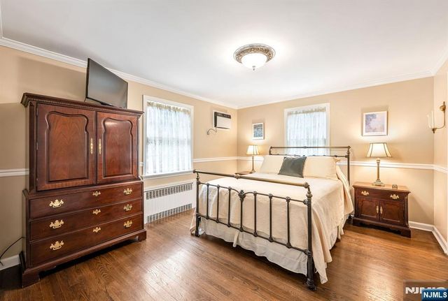 37 Van Dyke Drive, Ho-ho-kus, NJ 07423