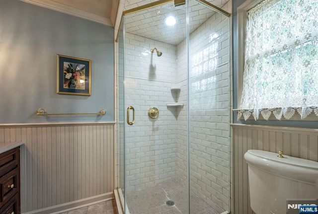 37 Van Dyke Drive, Ho-ho-kus, NJ 07423