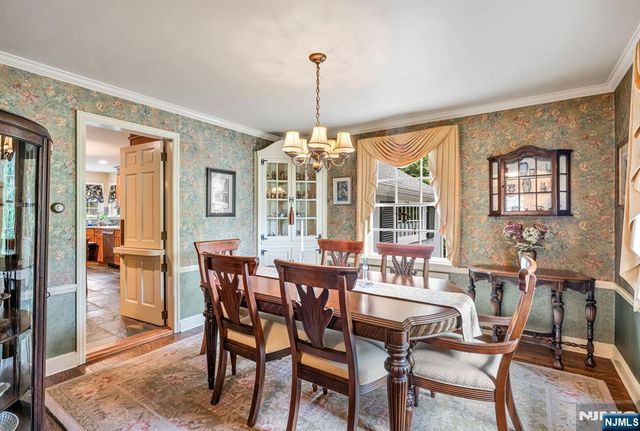 37 Van Dyke Drive, Ho-ho-kus, NJ 07423