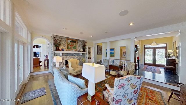 211 Wilson Point Road, Trent Woods, NC 28562