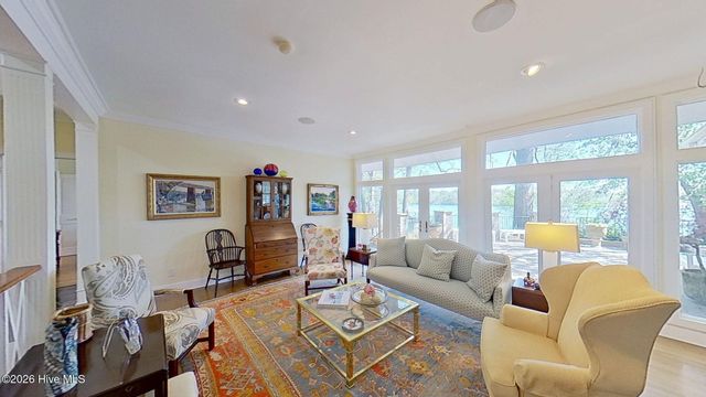 211 Wilson Point Road, Trent Woods, NC 28562