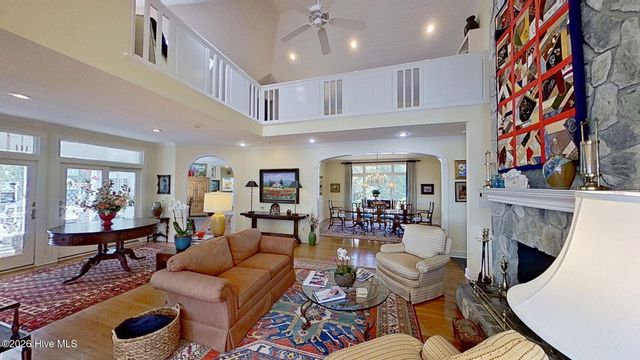 211 Wilson Point Road, Trent Woods, NC 28562