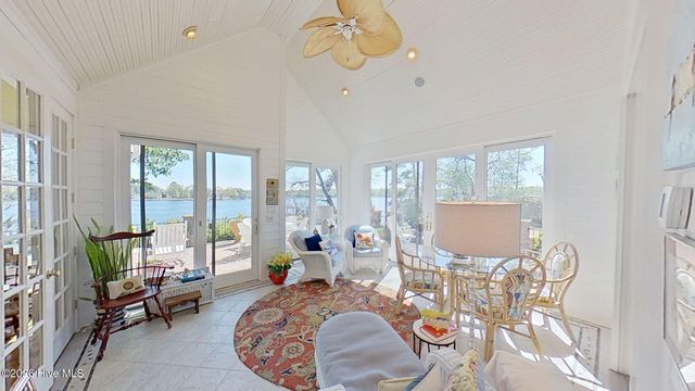 211 Wilson Point Road, Trent Woods, NC 28562