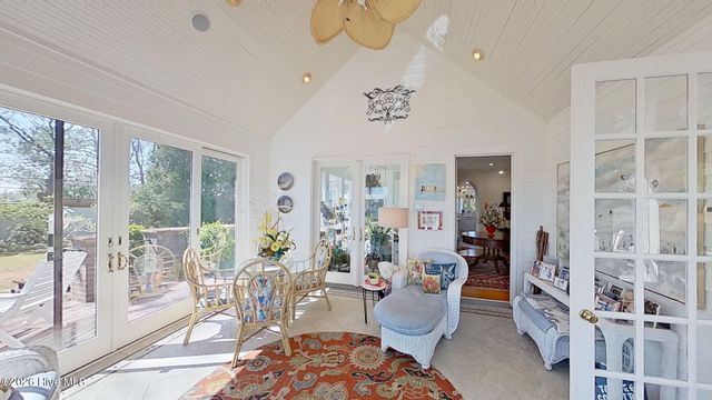 211 Wilson Point Road, Trent Woods, NC 28562