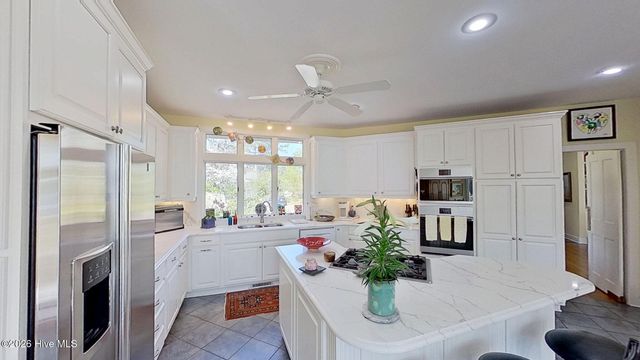 211 Wilson Point Road, Trent Woods, NC 28562