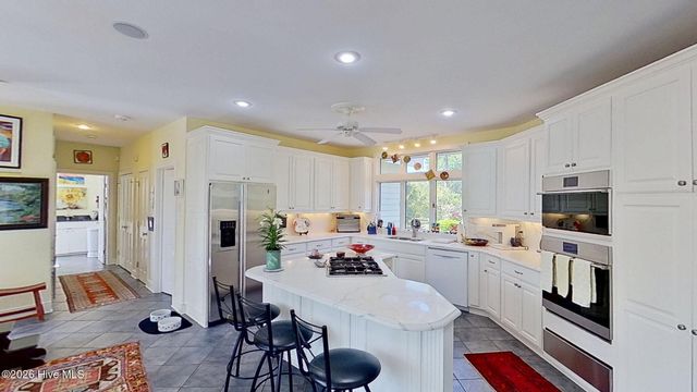 211 Wilson Point Road, Trent Woods, NC 28562