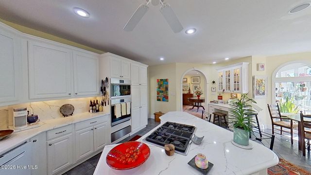 211 Wilson Point Road, Trent Woods, NC 28562