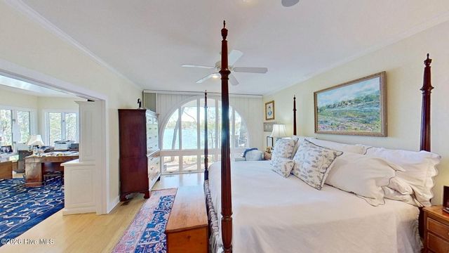 211 Wilson Point Road, Trent Woods, NC 28562