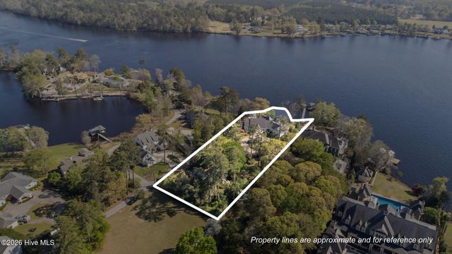 211 Wilson Point Road, Trent Woods, NC 28562