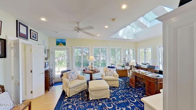 211 Wilson Point Road, Trent Woods, NC 28562