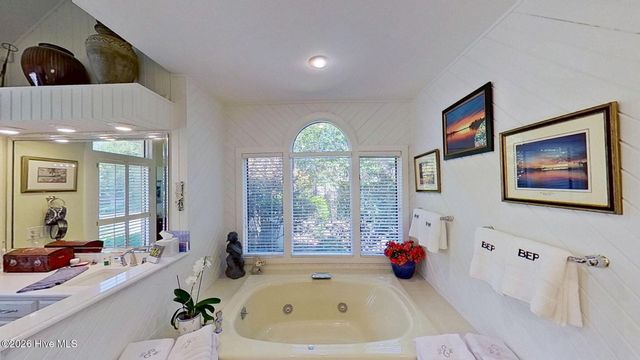 211 Wilson Point Road, Trent Woods, NC 28562