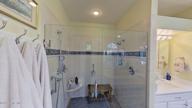 211 Wilson Point Road, Trent Woods, NC 28562