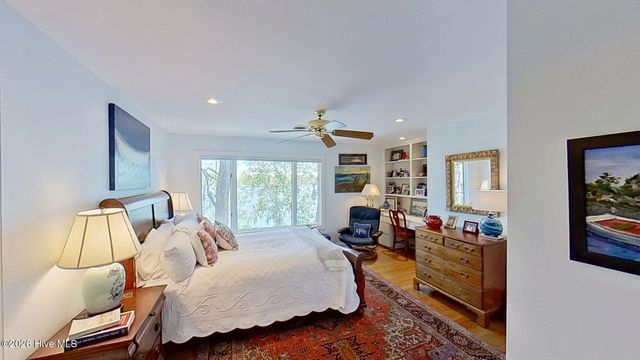 211 Wilson Point Road, Trent Woods, NC 28562