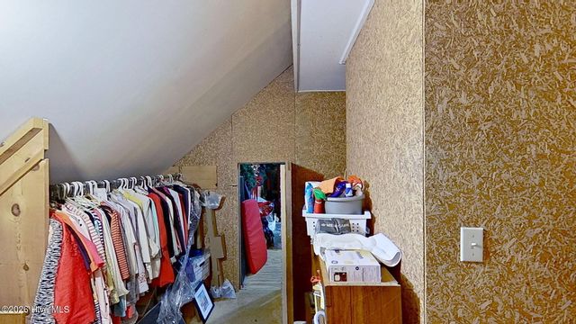 211 Wilson Point Road, Trent Woods, NC 28562