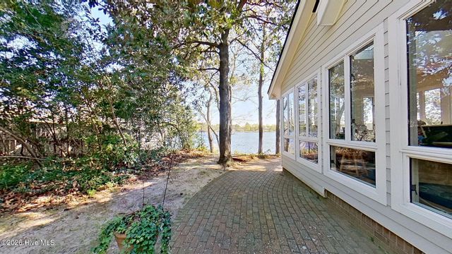 211 Wilson Point Road, Trent Woods, NC 28562