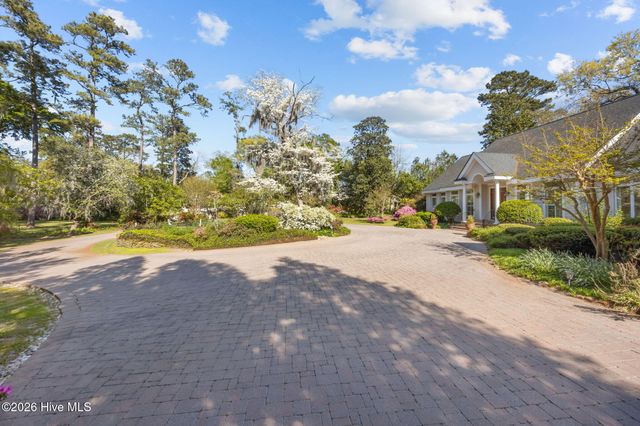 211 Wilson Point Road, Trent Woods, NC 28562