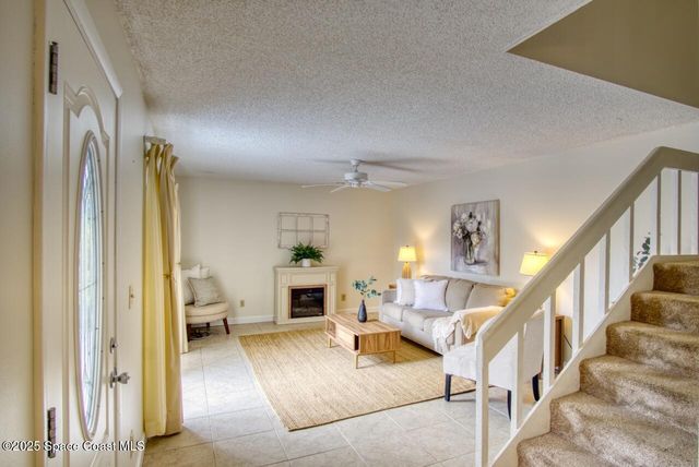 3711 Vista Oaks Circle NE, Palm Bay, FL 32905