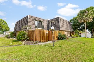 3711 Vista Oaks Circle NE, Palm Bay, FL 32905