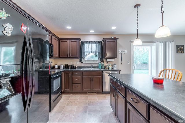 4679 Legacy Cove, Woodburn, IN 46797
