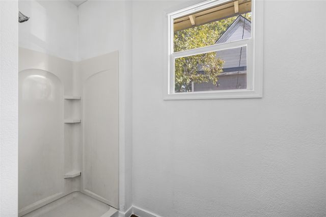 1417 E Chaffin Street, Sherman, TX 75090