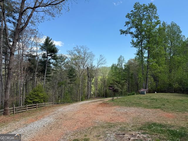 221 Muscadine Road, Dahlonega, GA 30533