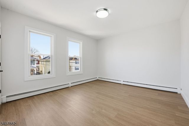 88 N 10Th St, Newark City, NJ 07107