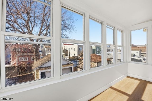 88 N 10Th St, Newark City, NJ 07107