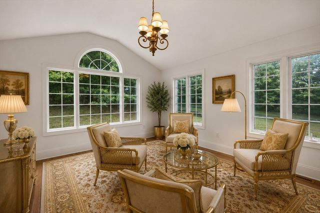 4 Summit Way, Hopkinton, MA 01748