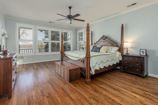 1072 ISLAND DR, Memphis, TN 38103