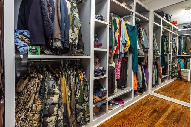 1072 ISLAND DR, Memphis, TN 38103