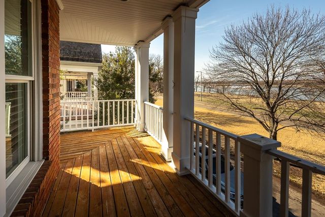 1072 ISLAND DR, Memphis, TN 38103