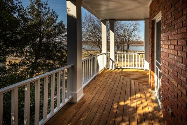 1072 ISLAND DR, Memphis, TN 38103