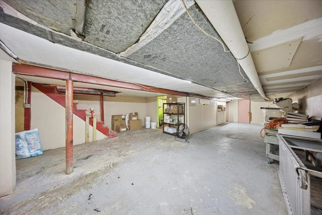 2702 W Cermak Road, Chicago, IL 60608