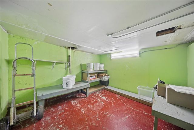 2702 W Cermak Road, Chicago, IL 60608