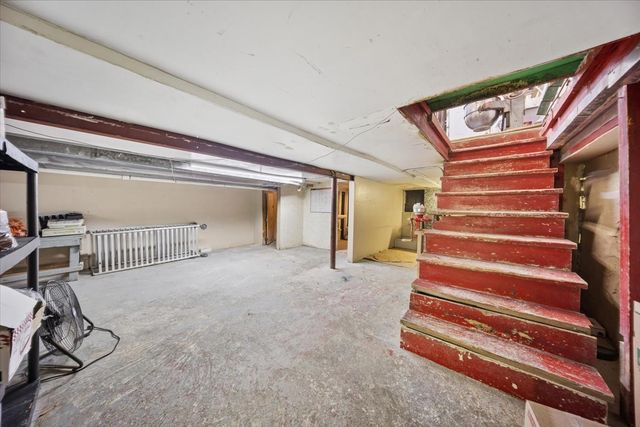 2702 W Cermak Road, Chicago, IL 60608