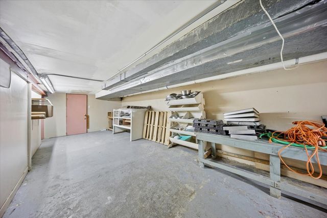 2702 W Cermak Road, Chicago, IL 60608