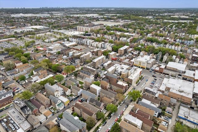 2702 W Cermak Road, Chicago, IL 60608