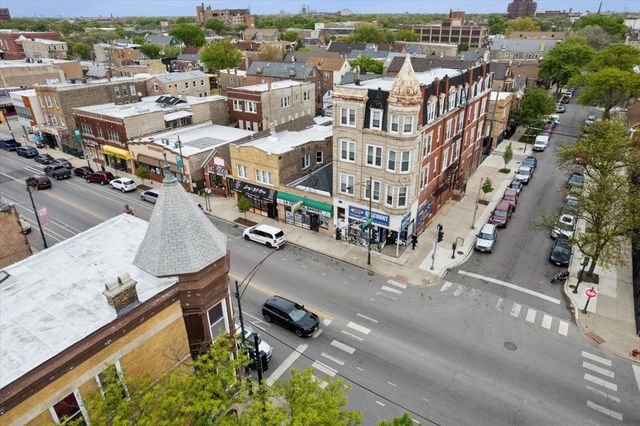 2702 W Cermak Road, Chicago, IL 60608