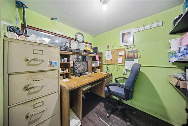 2702 W Cermak Road, Chicago, IL 60608