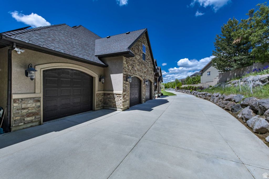 1776 S TEMPLE CT, Bountiful, UT 84010 — photo 3